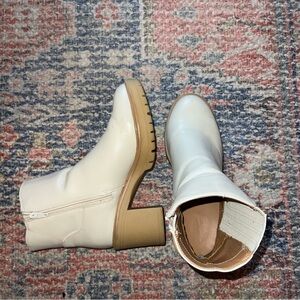 Universal Thread Cream/White Ankle Boots